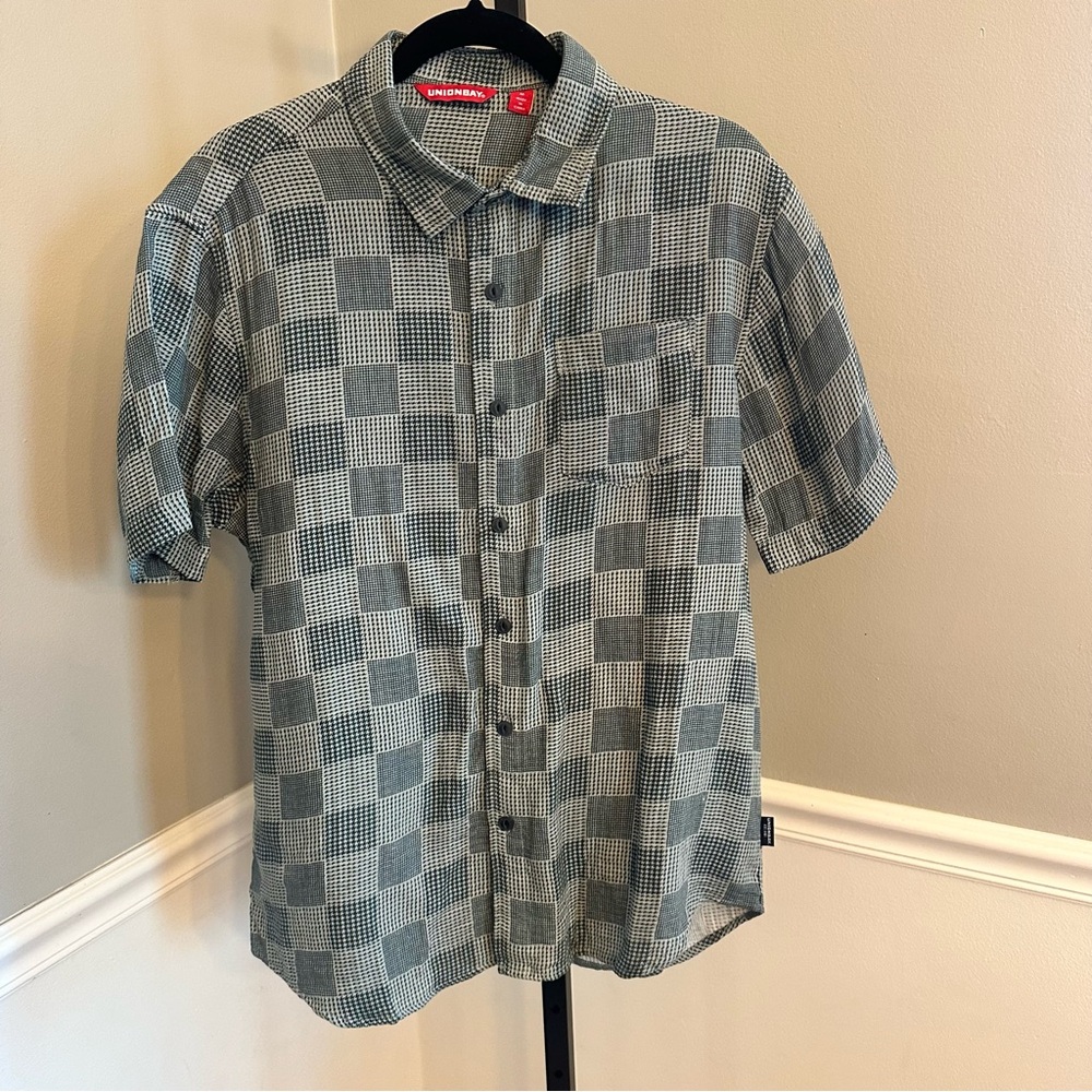 NWT Unionbay  Bradley Men’s Button‎ Down Snowy Pine Size Medium